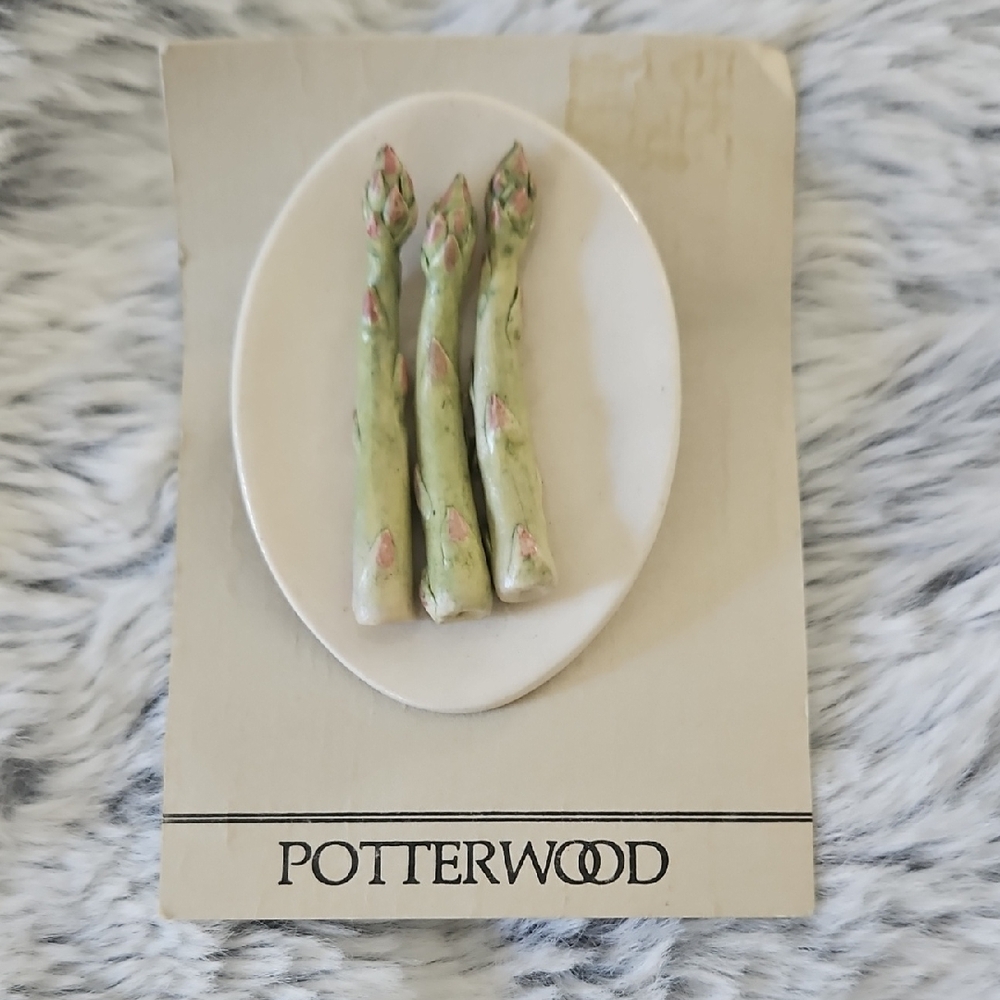 Potterwood Ceramic Asparagus Brooch